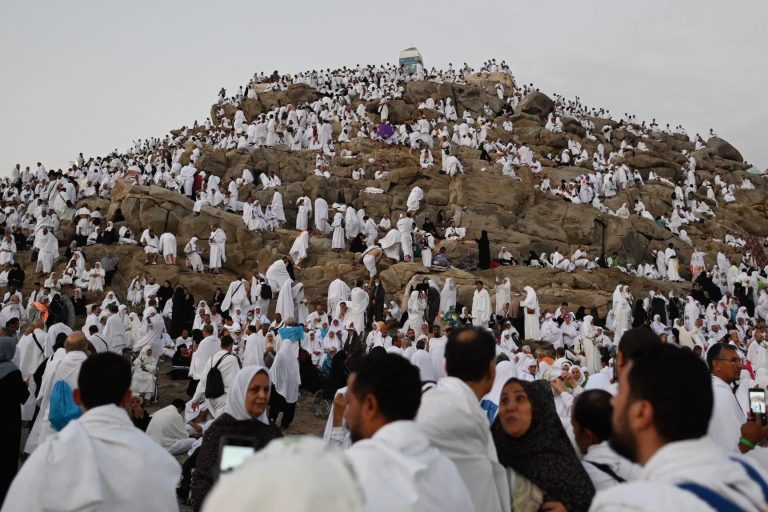 المجلس العلمي الأعلى يصدر فتوى بجواز صعود الحجاج المغاربة إلى عرفة مباشرة دون المرور من منى
