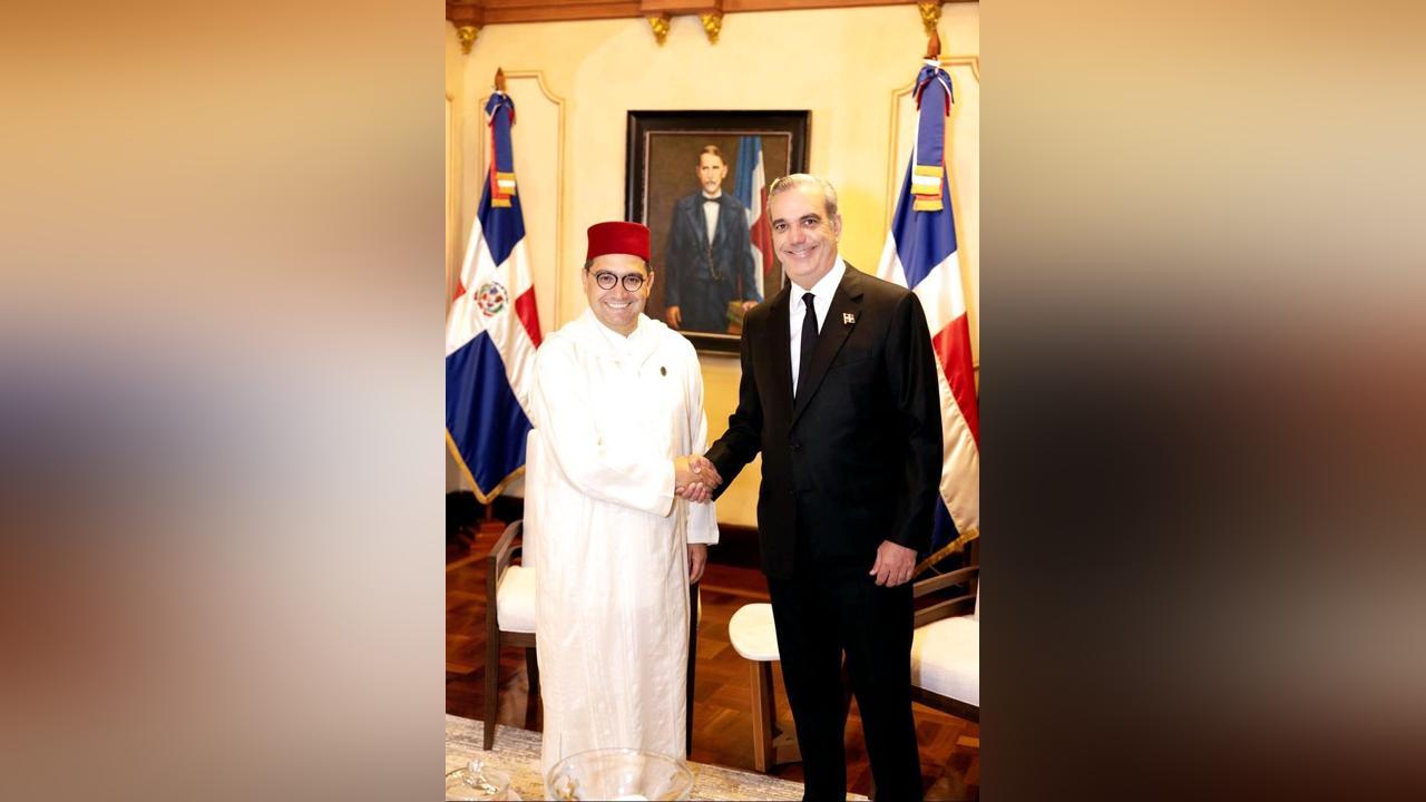 رئيس الدومينيكان يبلغ الملك محمد السادس دعم بلاده لسيادة المغرب على الصحراء وعزمها فتح قنصلية بالداخلة رئيس الدومينيكان يبلغ الملك محمد السادس دعم بلاده لسيادة المغرب على الصحراء وعزمها فتح قنصلية بالداخلة