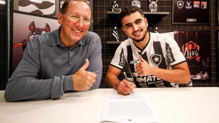 المغربي محمد العروش يوقع لنادي بوتافوغو البرازيلي