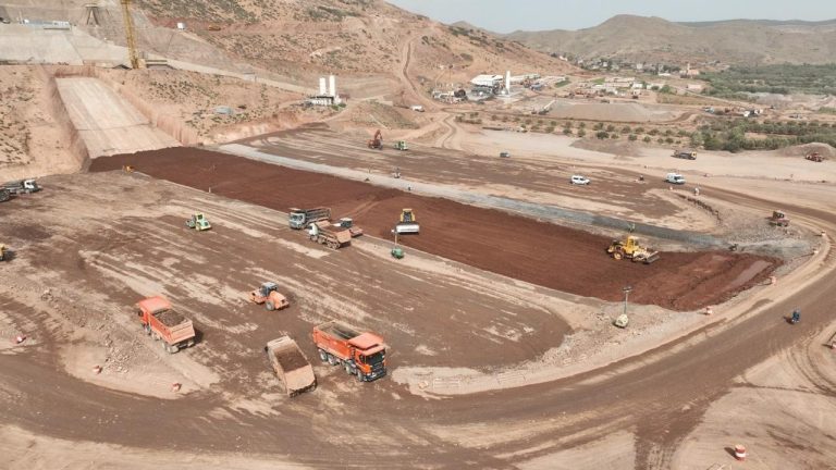 المغرب يسرع وتيرة بناء 15 سدا كبيرا