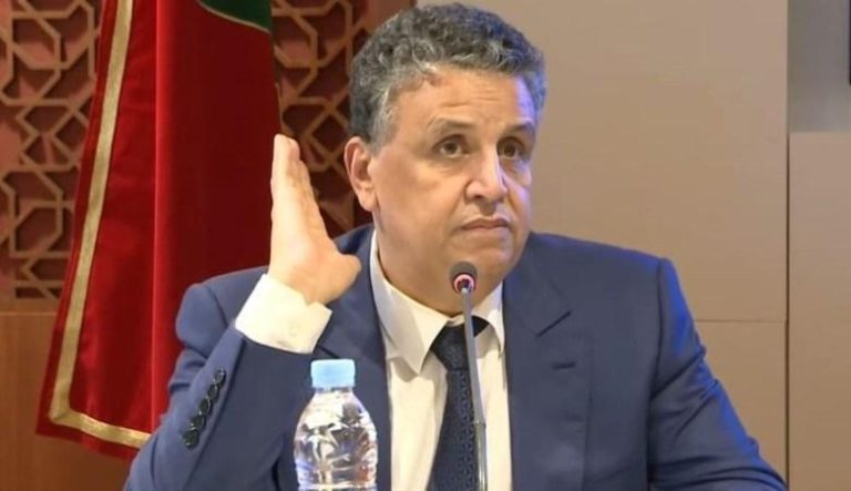 وزير العدل يتعهد بمعاقبة التجاوزات على وسائل التواصل الاجتماعي