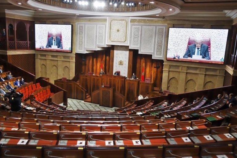 تقرير: تفاعل ضعيف للحكومة مع أسئلة البرلمانيين
