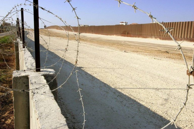 هل يقبل المغرب بالمشاركة في قوة عربية لتأمين محور فيلاديلفيا بقطاع غزة؟