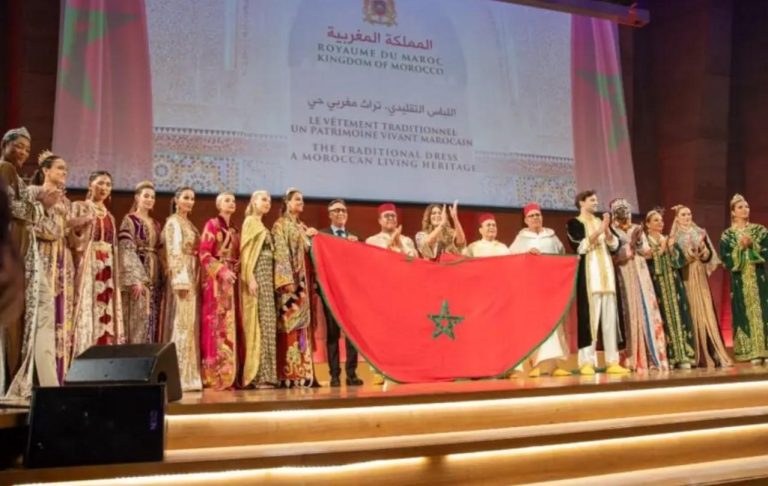 القفطان المغربي يتألق خلال فعاليات الأسبوع العربي الأول في اليونسكو