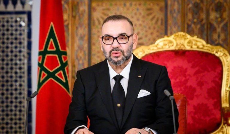 الملك محمد السادس: هناك من يستغل قضية الصحراء، للحصول على منفذ على الأطلسي وهناك من يستغلها ليغطي على مشاكله الداخلية