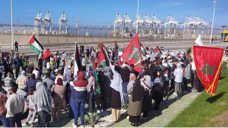 احتجاجات بطنجة ضد رسو سفينة أسلحة اسرائيلية بميناء المدينة