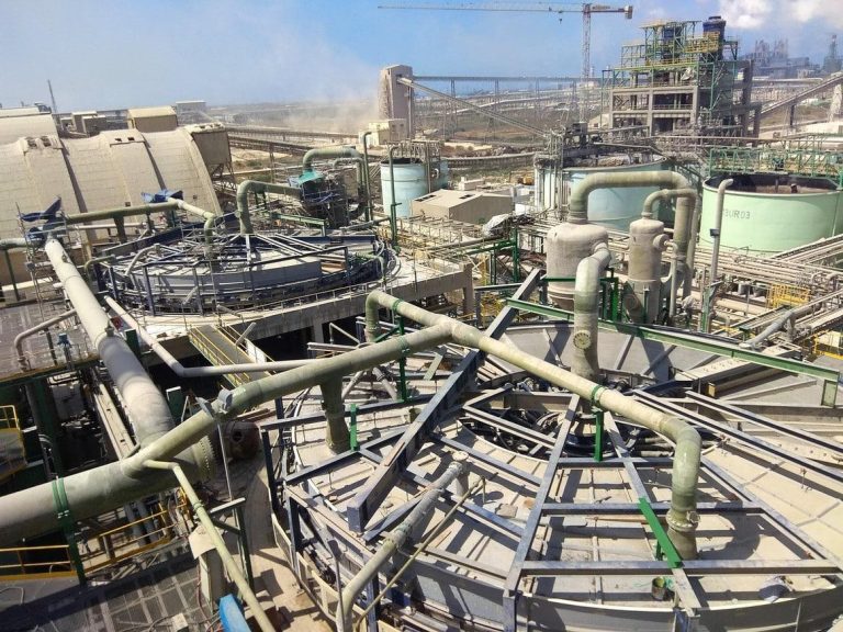 الولايات المتحدة تزيد من قيمة الرسوم الجمركية على الفوسفاط المغربي