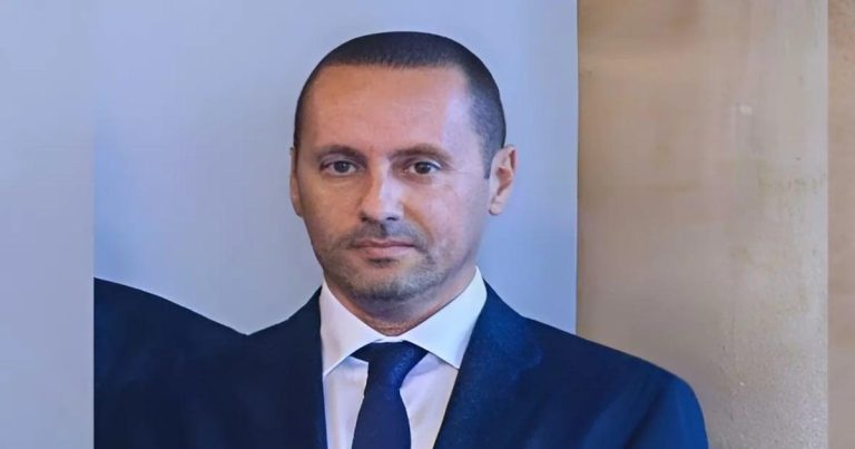 عشوائية بيع الأدوية عبر الإنترنت يقود وزير الصحة إلى المساءلة