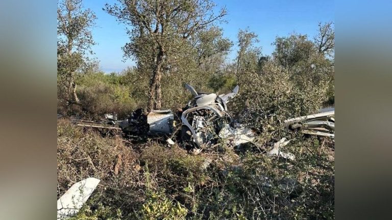 مصرع شخصين في حادث تحطم طائرة خفيفة بمطار بنسليمان