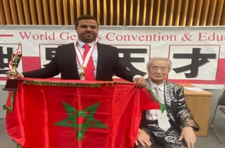 كوريا: المخترع المغربي فؤاد فقيري يحرز الميدالية الذهبية بالمعرض الدولي للاختراعات بسيول