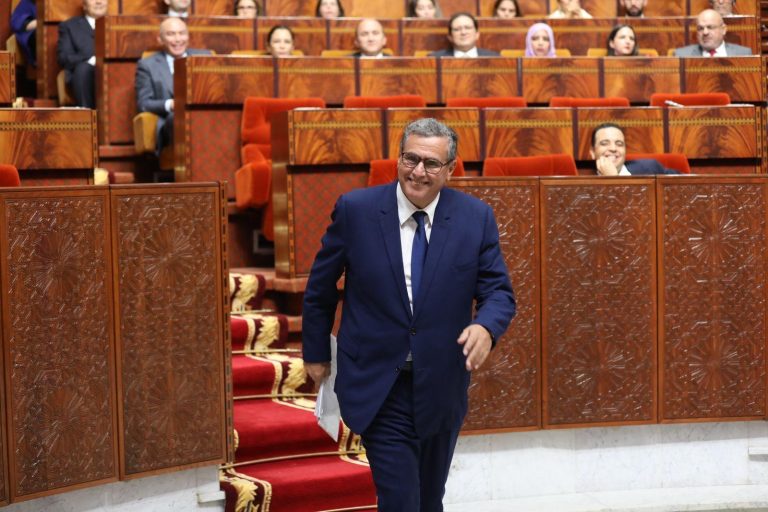 أخنوش : البنيات التحتية تشكل أهم الأولويات وسنعمل على توسيع الطاقة الاستيعابية للمطارات لبلوغ 80 مليون مسافر
