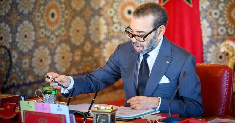 عاجل: الملك يعقد بالدار البيضاء جلسة عمل خصصت لموضوع مراجعة مدونة الأسرة