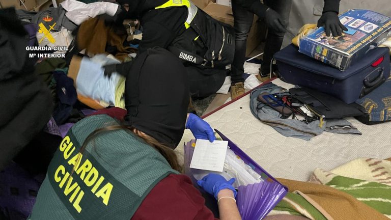 إسبانيا: محاكمة عصابة متخصصة في شراء أجهزة إلكترونية بطرق احتيالية وإرسالها إلى المغرب