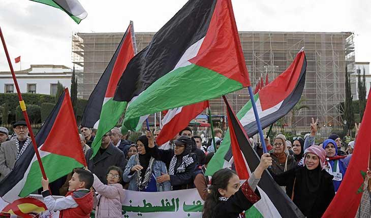 أطباء المغرب يساهمون في علاج أهالي غزة المنكوبين أطباء المغرب يساهمون في علاج أهالي غزة المنكوبين