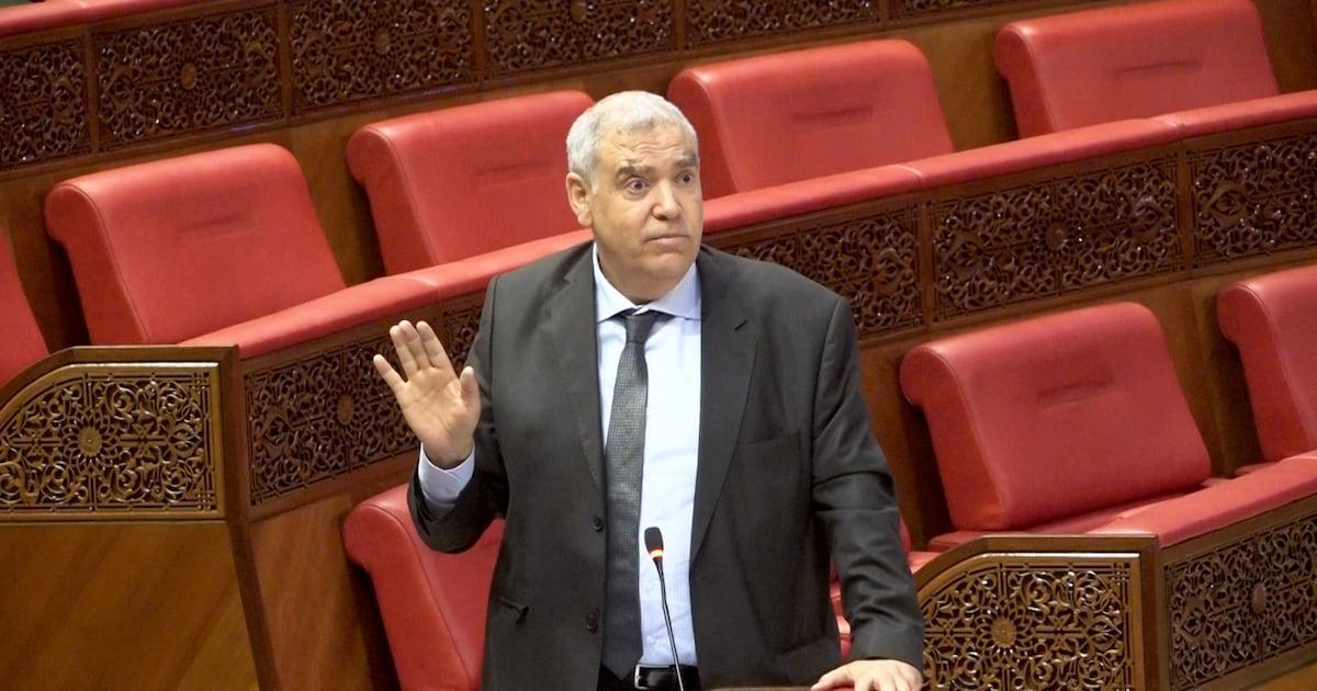 لفتيت يكشف تفاصيل حل وزارة الداخلية لأزمة النقل الحضري بوجدة لفتيت يكشف تفاصيل حل وزارة الداخلية لأزمة النقل الحضري بوجدة