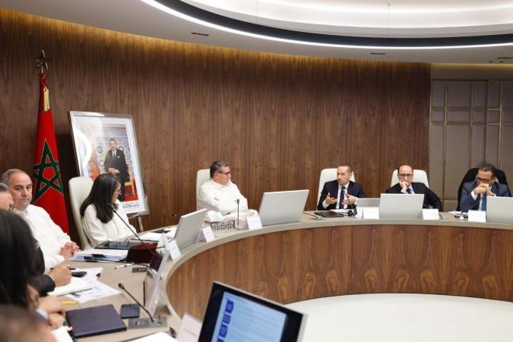 أخنوش يترأس اجتماعا لتتبع تحسين العرض الصحي ويدعو إلى المرور للسرعة القصوى لإنهاء مشاريعه أخنوش يترأس اجتماعا لتتبع تحسين العرض الصحي ويدعو إلى المرور للسرعة القصوى لإنهاء مشاريعه