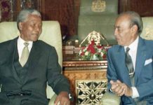 المغرب-جنوب إفريقيا: عندما دعم المغرب نيسلون مانديلا بالمال والسلاح المغرب-جنوب إفريقيا: عندما دعم المغرب نيسلون مانديلا بالمال والسلاح