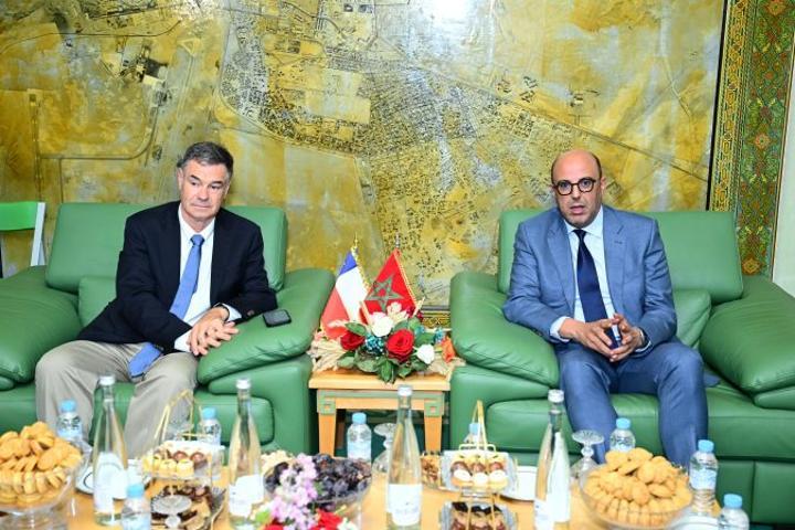 بمدينة العيون... رئيس مجلس المستشارين يستقبل رئيس مجلس الشيوخ الشيلي بمدينة العيون... رئيس مجلس المستشارين يستقبل رئيس مجلس الشيوخ الشيلي