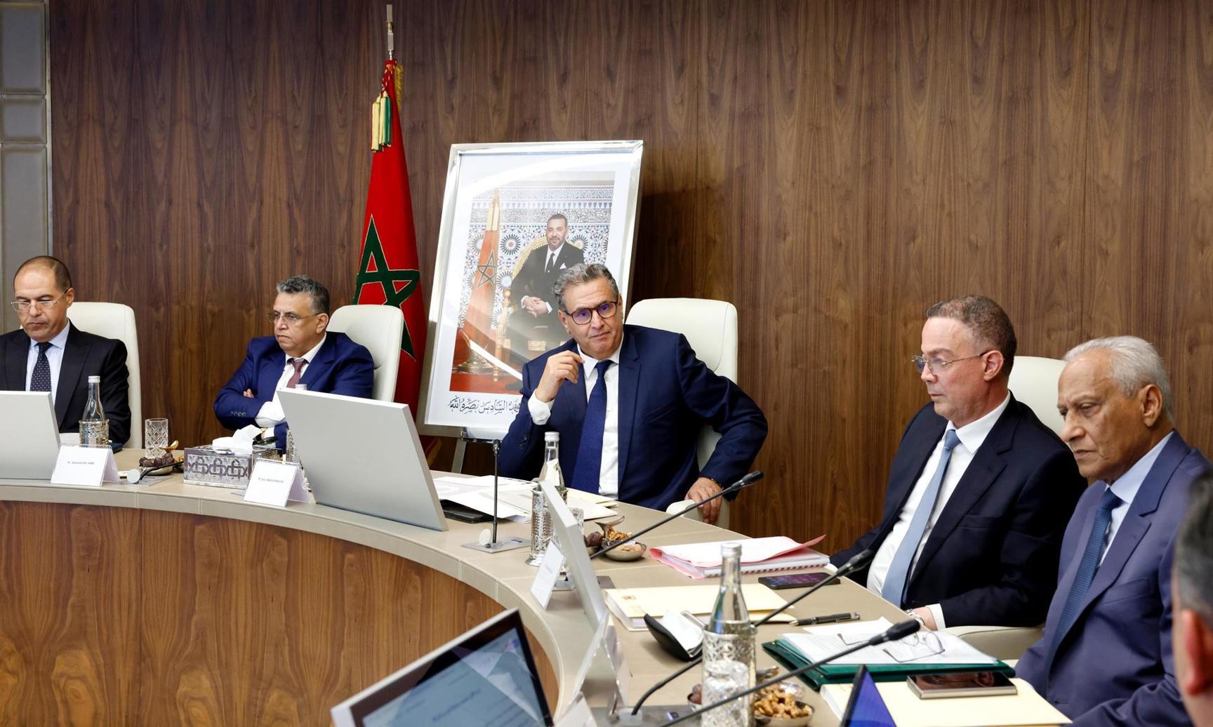 أخنوش يترأس اجتماعا لتتبع مخطط تنزيل القانون المتعلق بالعقوبات البديلة أخنوش يترأس اجتماعا لتتبع مخطط تنزيل القانون المتعلق بالعقوبات البديلة
