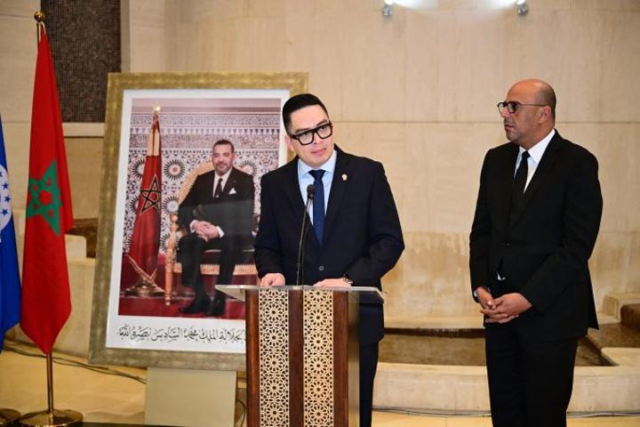 ولد الرشيد يستقبل رئيس برلمان أمريكا الوسطى بالصحراء ولد الرشيد يستقبل رئيس برلمان أمريكا الوسطى بالصحراء