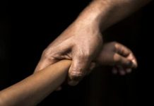 توقيف سبعيني بتطوان متهم بالاعتداء الجنسي على طفل توقيف سبعيني بتطوان متهم بالاعتداء الجنسي على طفل