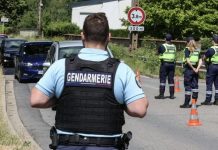 فرنسا: اعتقال سائق مغربي في لورين بعد ضبط كمية من الحشيش فرنسا: اعتقال سائق مغربي في لورين بعد ضبط كمية من الحشيش