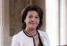 رئيسة لجنة الشؤون الاقتصادية الفرنسية تشيد بمغرب الطاقات المتجددة رئيسة لجنة الشؤون الاقتصادية الفرنسية تشيد بمغرب الطاقات المتجددة