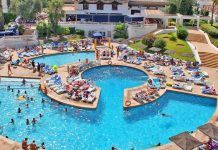 المغرب استقبل 13,5 مليون سائح خلال 2025 المغرب استقبل 13,5 مليون سائح خلال 2025