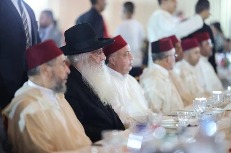 حاخام يدعو الجيش الإسرائيلي من مدينة مغربية حاخام يدعو الجيش الإسرائيلي من مدينة مغربية