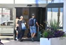 إسبانيا تشرع في ترحيل قاصرين مغاربة من سبتة إلى الضفة الأخرى إسبانيا تشرع في ترحيل قاصرين مغاربة من سبتة إلى الضفة الأخرى