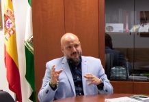 حزب فوكس الإسباني يطالب بإلغاء الاتفاق الفلاحي مع المغرب حزب فوكس الإسباني يطالب بإلغاء الاتفاق الفلاحي مع المغرب