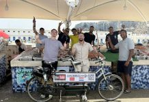 شاب هولندي يتعلم الدارجة المغربية بالضحك والاكتشاف شاب هولندي يتعلم الدارجة المغربية بالضحك والاكتشاف