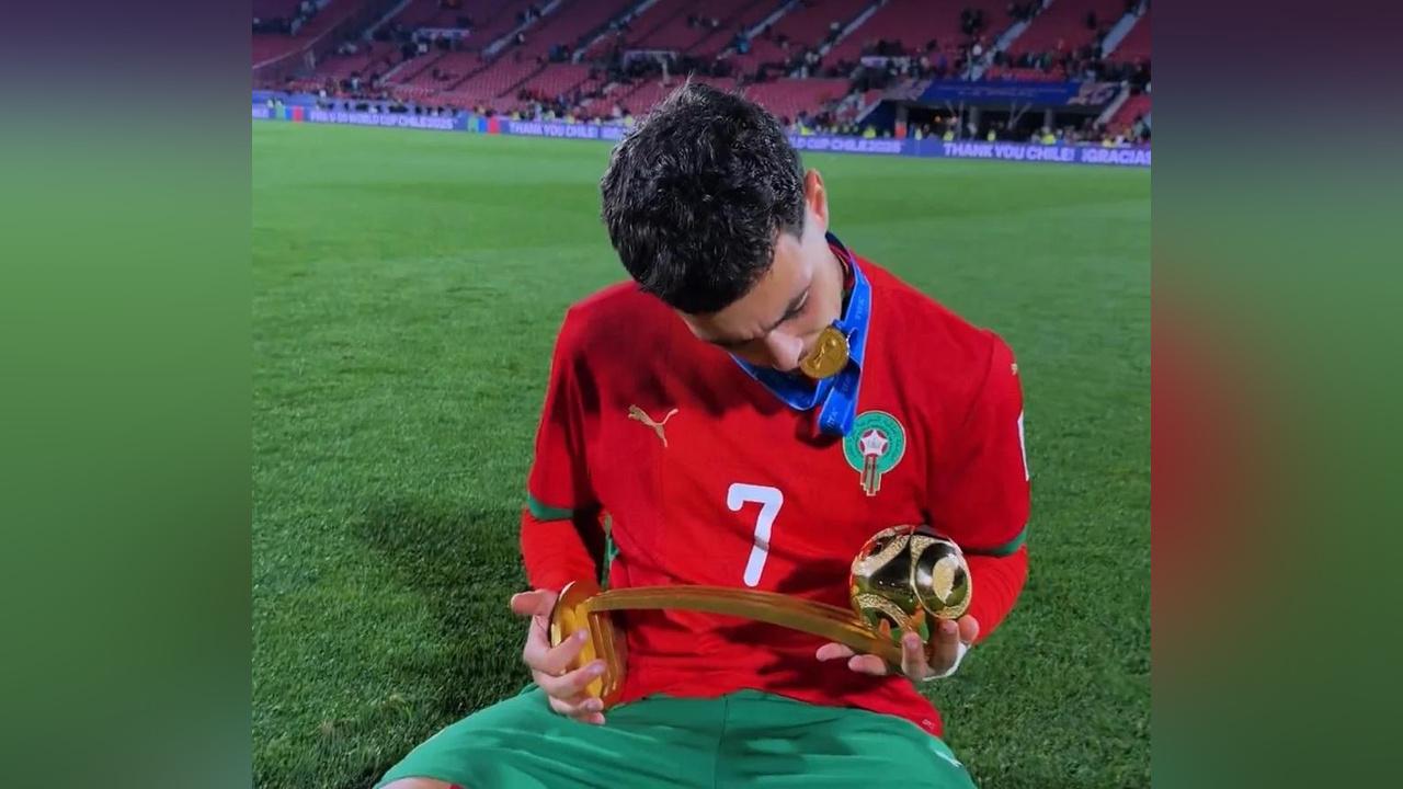 عثمان معما... من ملاعب فرنسا إلى قمة العالم مع أشبال الأطلس عثمان معما... من ملاعب فرنسا إلى قمة العالم مع أشبال الأطلس