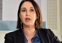 منيب تحذر من مضامين شاذة في مناهج محو الأمية منيب تحذر من مضامين شاذة في مناهج محو الأمية