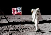 رسالة الحسن الثاني إلى القمر: حدث تاريخي مميز رسالة الحسن الثاني إلى القمر: حدث تاريخي مميز