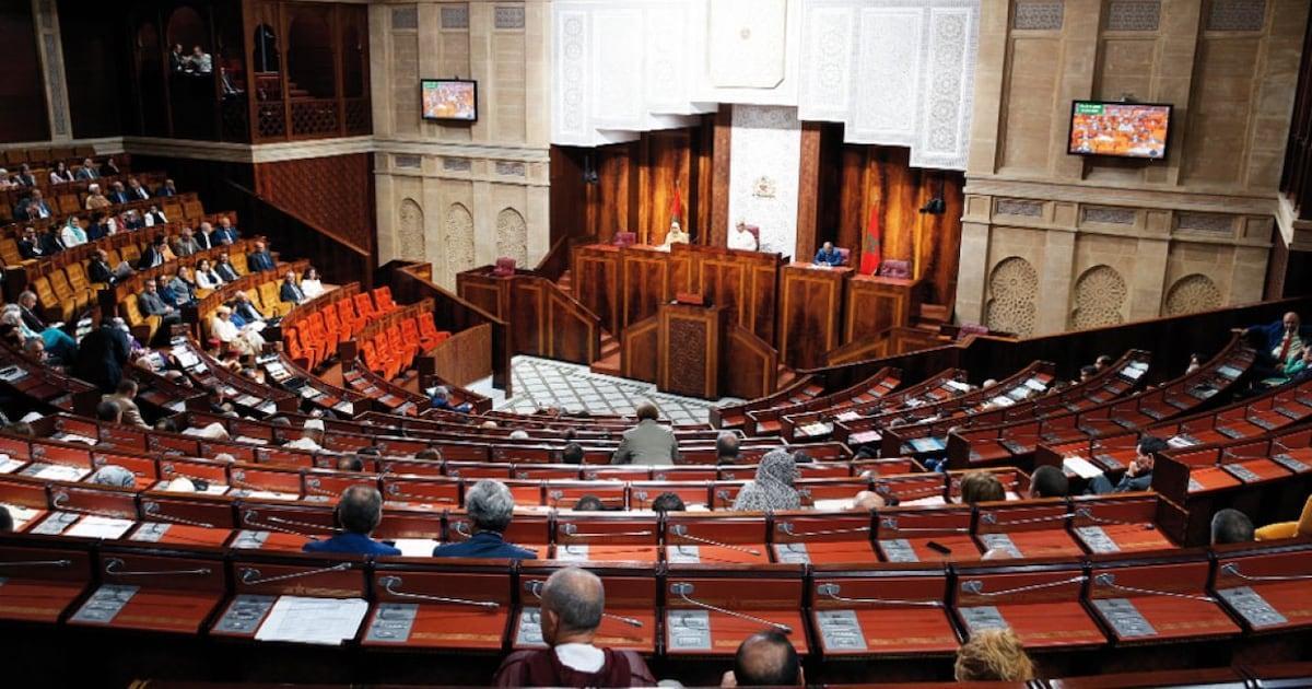 البرلمان المغربي يمنع النواب من الجمع بين المهام البرلمان المغربي يمنع النواب من الجمع بين المهام