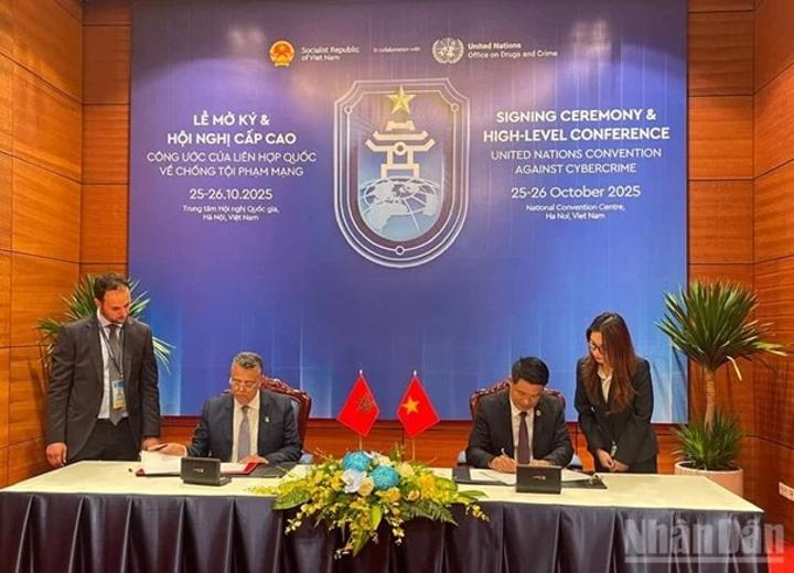 المغرب وفيتنام يوقعان اتفاقيات في المجال الجنائي المغرب وفيتنام يوقعان اتفاقيات في المجال الجنائي