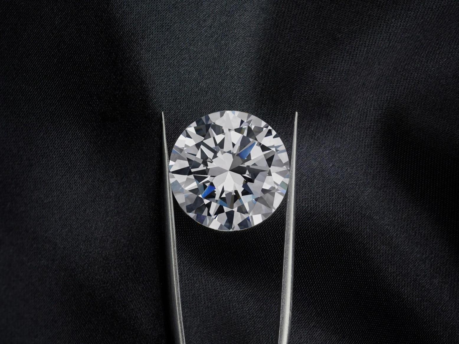 ابتكار ياباني جديد لصنع الألماس بدون ضغط ابتكار ياباني جديد لصنع الألماس بدون ضغط