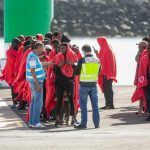 رئيس بلدية جزر الكناري يطالب بإعادة المهاجرين للمغرب رئيس بلدية جزر الكناري يطالب بإعادة المهاجرين للمغرب