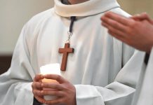 كاهن فرنسي متهم بالاعتداء على قاصرين في الدار البيضاء كاهن فرنسي متهم بالاعتداء على قاصرين في الدار البيضاء