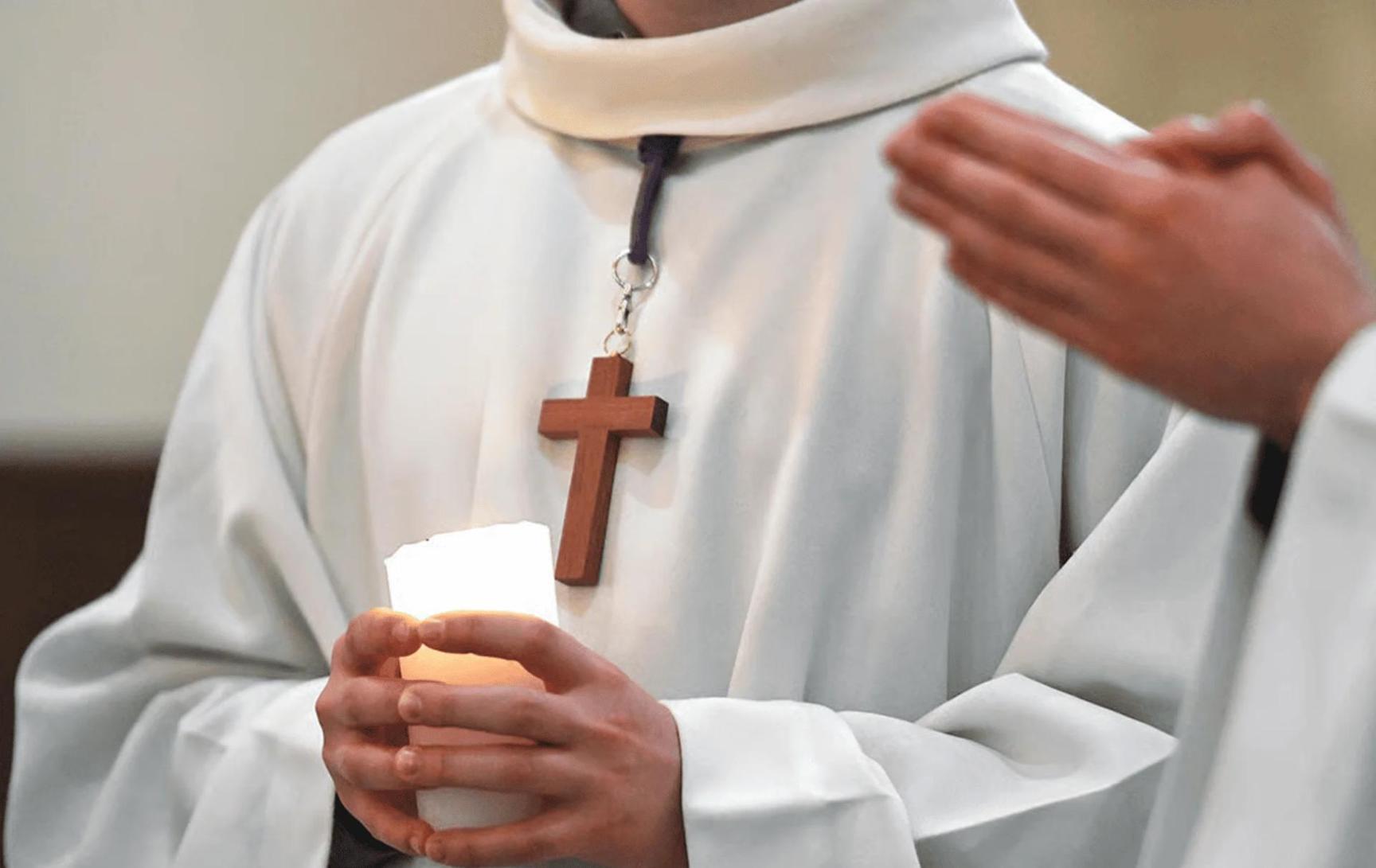 كاهن فرنسي متهم بالاعتداء على قاصرين في الدار البيضاء كاهن فرنسي متهم بالاعتداء على قاصرين في الدار البيضاء