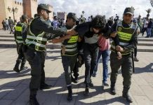 إدانة شابين في الرباط بسبب قمصان بشعارات سياسية إدانة شابين في الرباط بسبب قمصان بشعارات سياسية