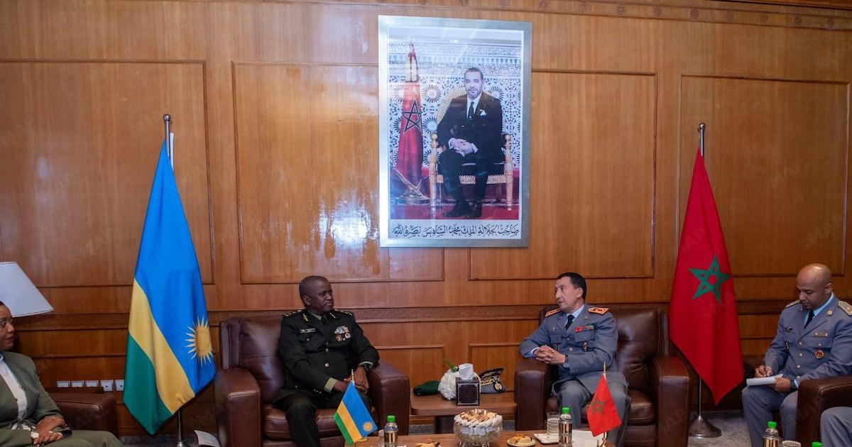 مباحثات بين المفتش العام للقوات المسلحة ورئيس أركان رواندا مباحثات بين المفتش العام للقوات المسلحة ورئيس أركان رواندا