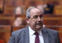 رسوم تسجيل إجبارية للموظفين للدراسات العليا رسوم تسجيل إجبارية للموظفين للدراسات العليا