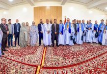 رئيس جماعة الداخلة يستقبل وفدًا أمريكيًا لتعزيز التعاون رئيس جماعة الداخلة يستقبل وفدًا أمريكيًا لتعزيز التعاون