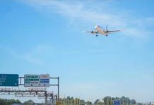 طائرة نحو مراكش تهبط اضطرارياً في إشبيلية طائرة نحو مراكش تهبط اضطرارياً في إشبيلية