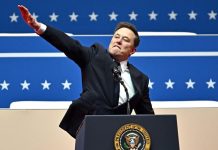 عالم بلا عمل ولا مال.. هل أصبح إيلون ماسك شيوعيا؟ عالم بلا عمل ولا مال.. هل أصبح إيلون ماسك شيوعيا؟