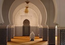 تأهيل 2069 مسجدا بمختلف جهات المغرب منذ سنة 2010 تأهيل 2069 مسجدا بمختلف جهات المغرب منذ سنة 2010