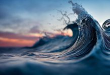 علماء للجزيرة نت: وضعنا موجات المحيط على شريحة من السيليكون علماء للجزيرة نت: وضعنا موجات المحيط على شريحة من السيليكون