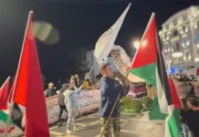 آلاف المغاربة يتظاهرون في طنجة دعماً لغزة آلاف المغاربة يتظاهرون في طنجة دعماً لغزة